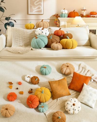 TOPWAVE orange pumpkin pillow detail