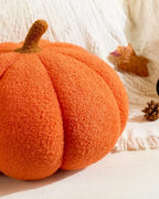 TOPWAVE orange pumpkin pillow detail